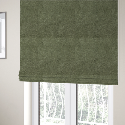 The fabric used to create these Roman blinds features a high-pile faux fur texture that offers a natural, serene aesthetic with a soft and plush tactile quality.
