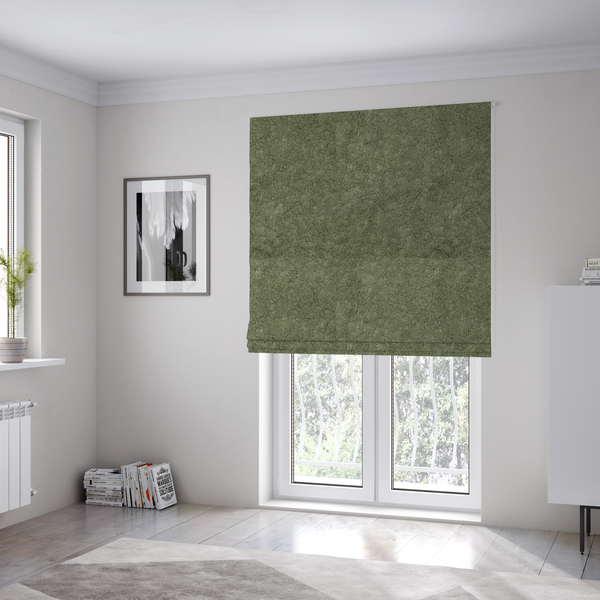 The fabric used to create these Roman blinds features a high-pile faux fur texture that offers a natural, serene aesthetic with a soft and plush tactile quality.
