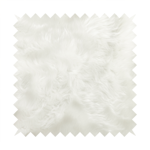 Silkie Faux Fur Material White Colour Fabric CTR-2424